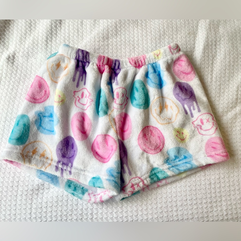 Top Trenz Happy Smiley Fuzzy Lounge Shorts Girls Size 10/12